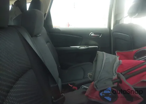 2014 Dodge Journey Sxt z USA, uszkodzony, nr VIN 3C4PDCBG5ET144149